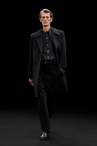 Look 44